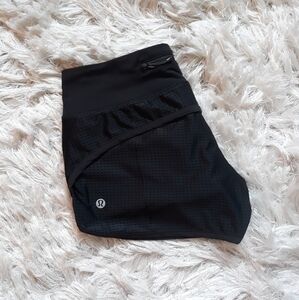 NWOT Lululemon Black 2.5" Speed Up Shorts